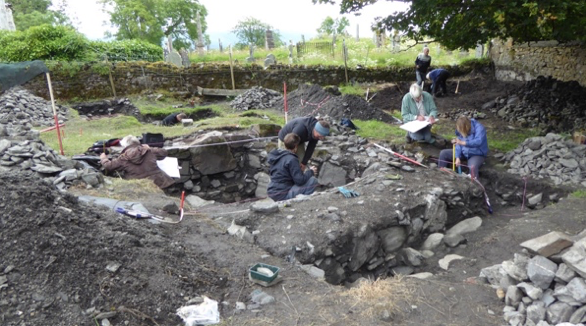 Excavating the cathedral nave and tower 2017.png